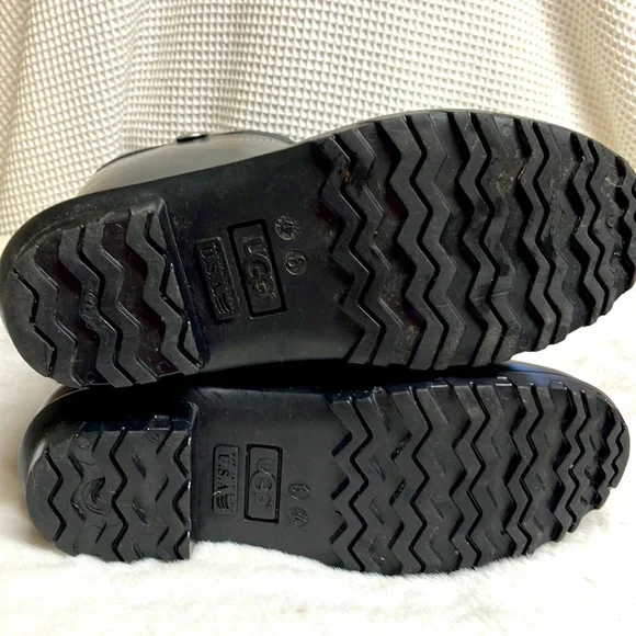 UGG Women’s Rain Boots - Picture 8 of 9
